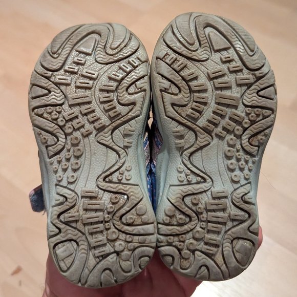 Pretty in Blue Water Shoes - Size 6, Worn Once, Perfect Condition! - Picture 4 of 4